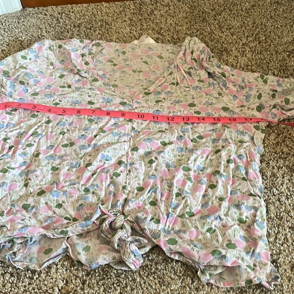 🚫SOLD🚫 LC Lauren Conrad Floral Long Sleeve Blouse - Picture 16 of 16